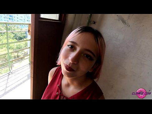 ❤️ د شاګرد حساسیت په بهر کې یو اجنبی سړی وخوري - د هغه په مخ کې ❤️ ❤